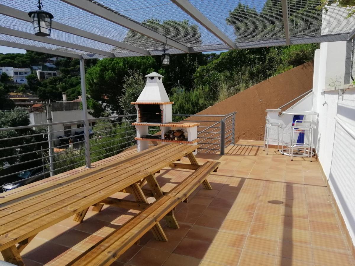 Villa Yaco Lloret de Mar Exteriör bild