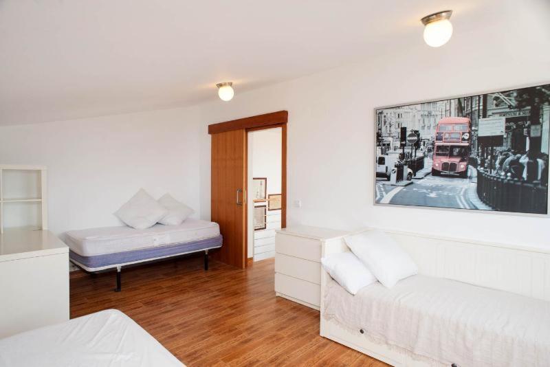 Villa Yaco Lloret de Mar Exteriör bild